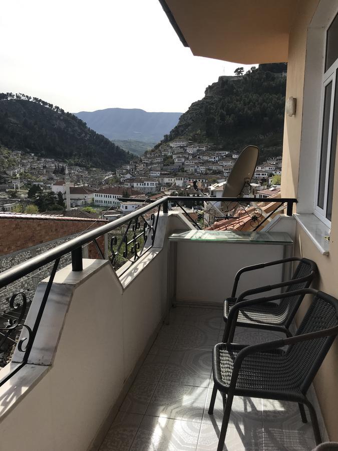 Guesthouse Bellavista Berat Eksteriør billede