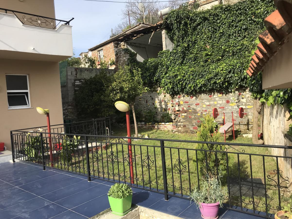 Guesthouse Bellavista Berat Eksteriør billede