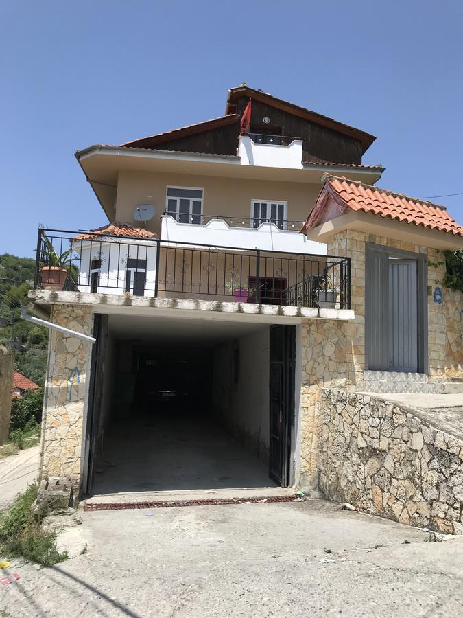 Guesthouse Bellavista Berat Eksteriør billede